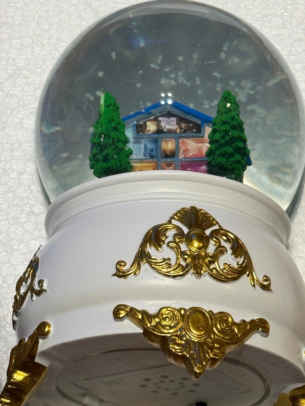 Taylor Swift LOVER HOUSE official Snow Globe rare NEW snowglobe